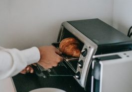 Ilustrasi microwave (Foto: Pexels/Zen Chung)