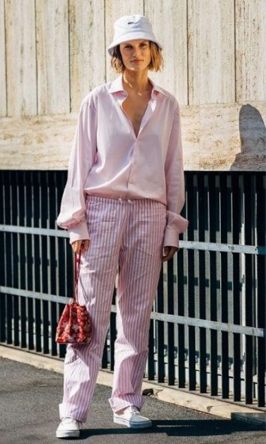 Ragam OOTD dengan kenakan topi (Foto: Pinterest)