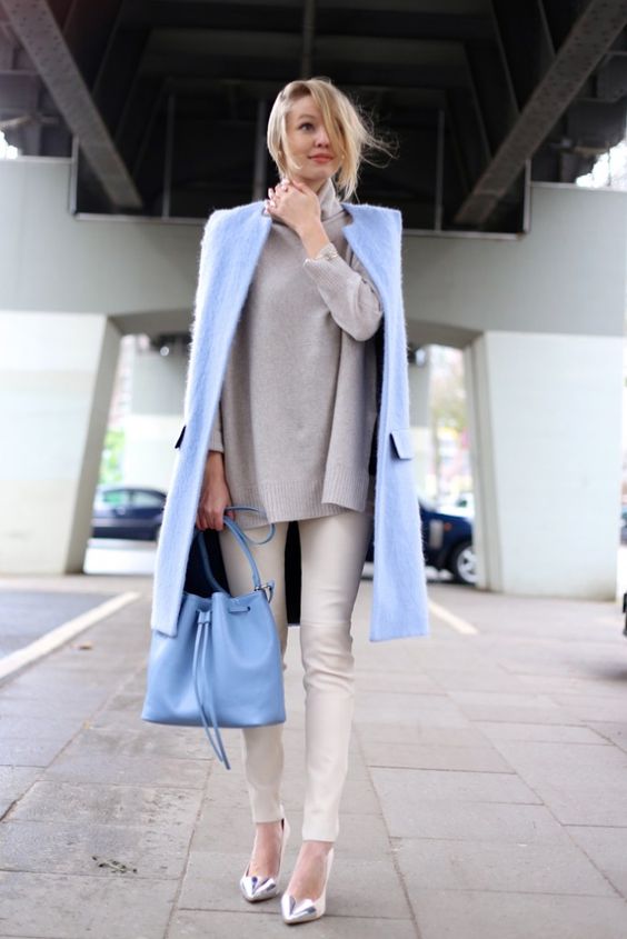 Padu padan outfit biru pastel (Foto: Pinterest)