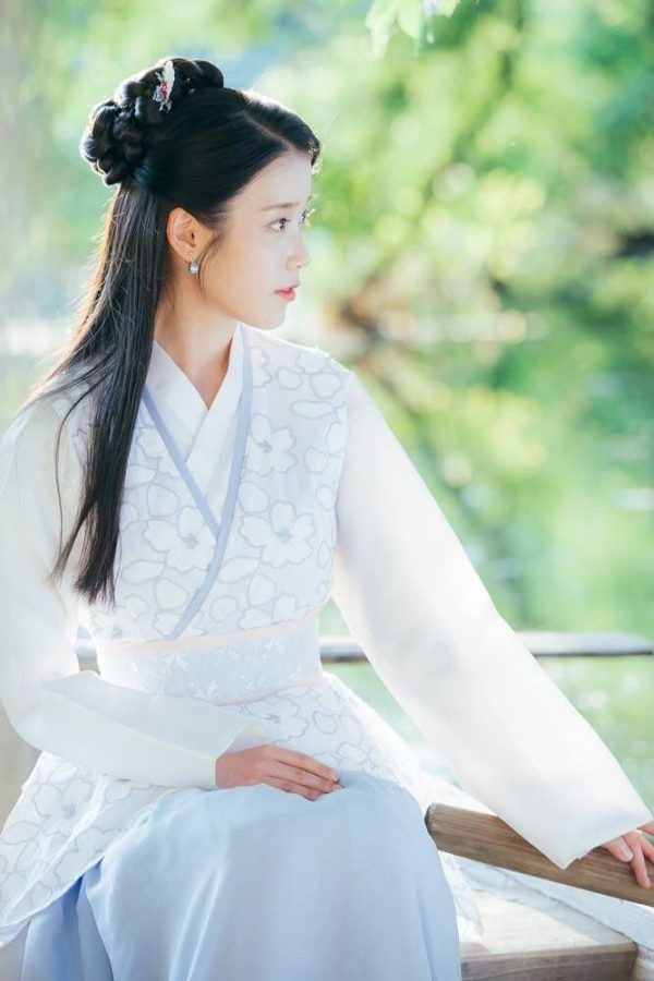 IU dalam drama Moon Lovers: Scarlett Heart Ryeo (Foto: Pinterest)