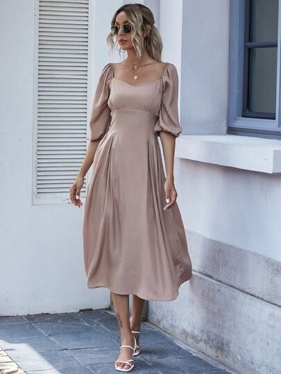 Midi dress berbahan satin (Foto: Pinterest)