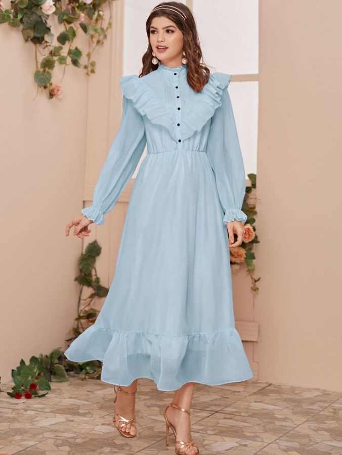 Midi dress button up dengan aksen ruffle (Foto: Pinterest)