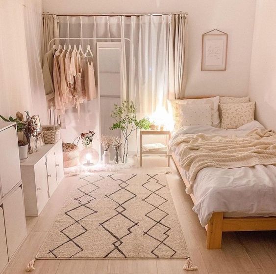Padu padan warna pastel dan putih untuk kamar tidur (Foto: Pinterest)