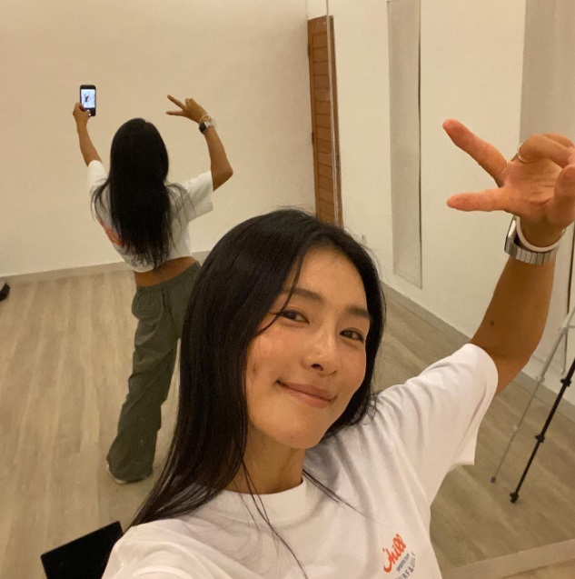 Kahi punya studio tari pribadi (Foto: Instagram @kahi_korea)