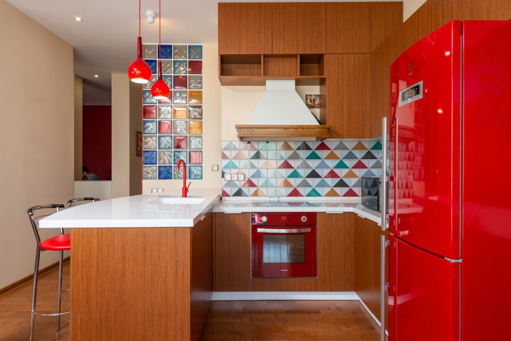 Pengaplikasian warna pada dapur (Foto: Pexels/Max Vakhtbovych)