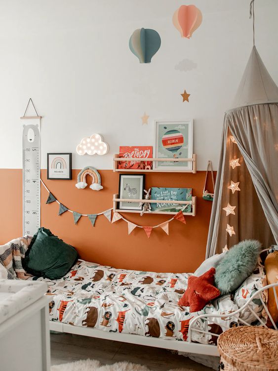 Warna oranye untuk kamar anak (Foto: Pinterest)