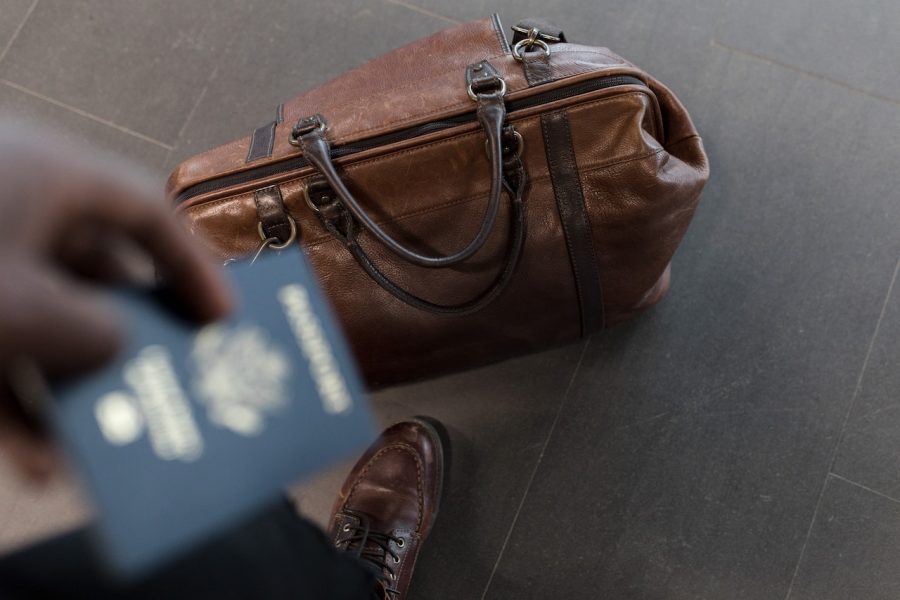 Ilustrasi tas untuk traveling (Foto: Pexels/nappy)