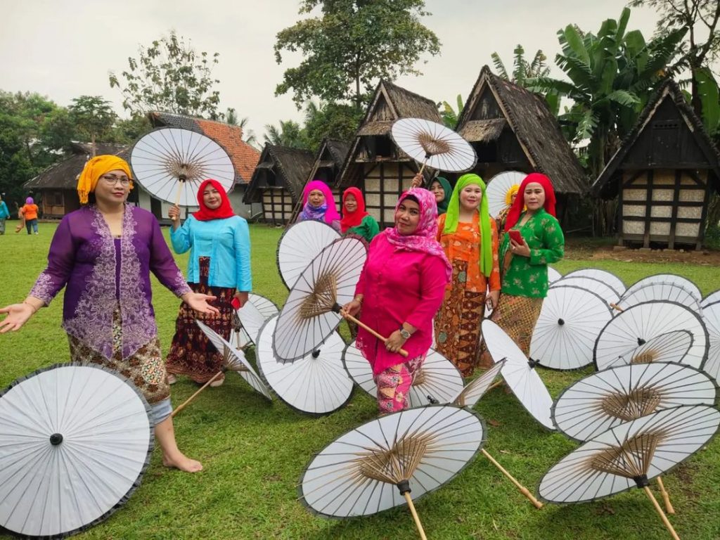 Kampung Budaya Sindang Barang (Foto: Instagram @kampungbudayasindangbarang)
