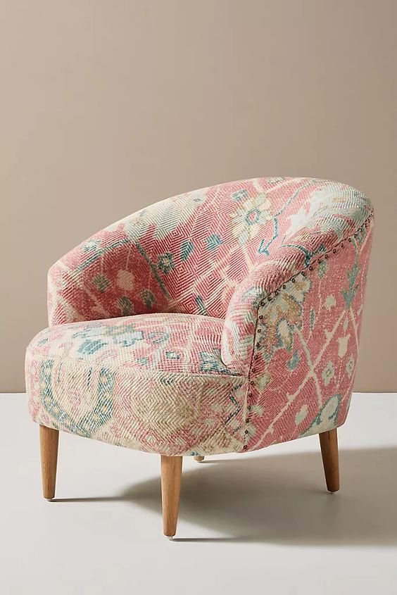 Sofa bermotif (Foto: Pinterest)