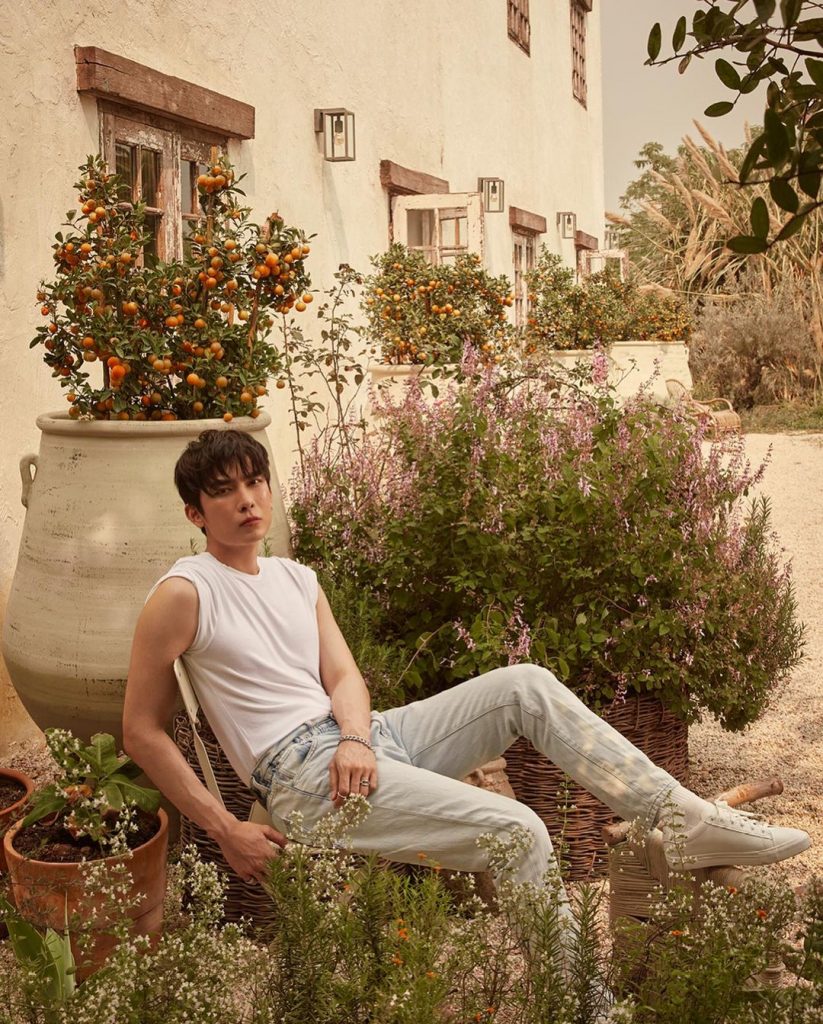 Mew Suppasit (Foto: Instagram @mewsuppasit)