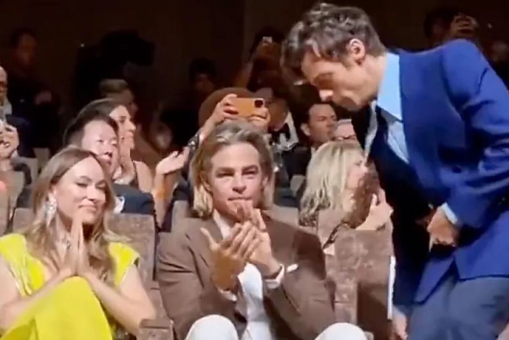 Chris Pine dan Harry Styles (Foto: People)