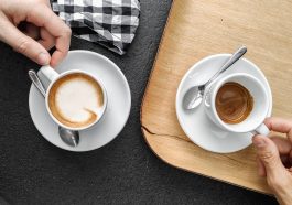 Minum kopi bisa sebabkan rasa ingin buang air besar.