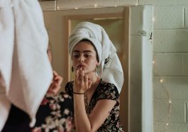 Tips dari dermatologis untuk menjaga kesehatan kulit saat berpuasa.