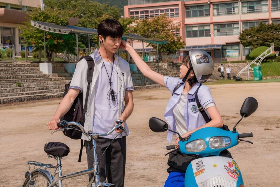 Byun Woo Seok dan Kim Da Mi dalam Film Soulmate. (Foto: Hancinema)