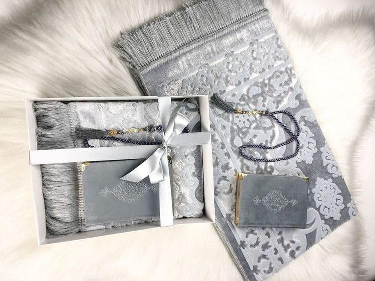 Hampers isi perlengkapan ibadah (Foto: Pinterest)