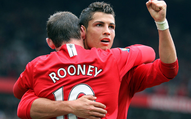 Wayne Rooney dan Cristiano Ronaldo (Foto: FFT)