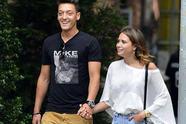 Mesut Ozil & Mandy Capristo