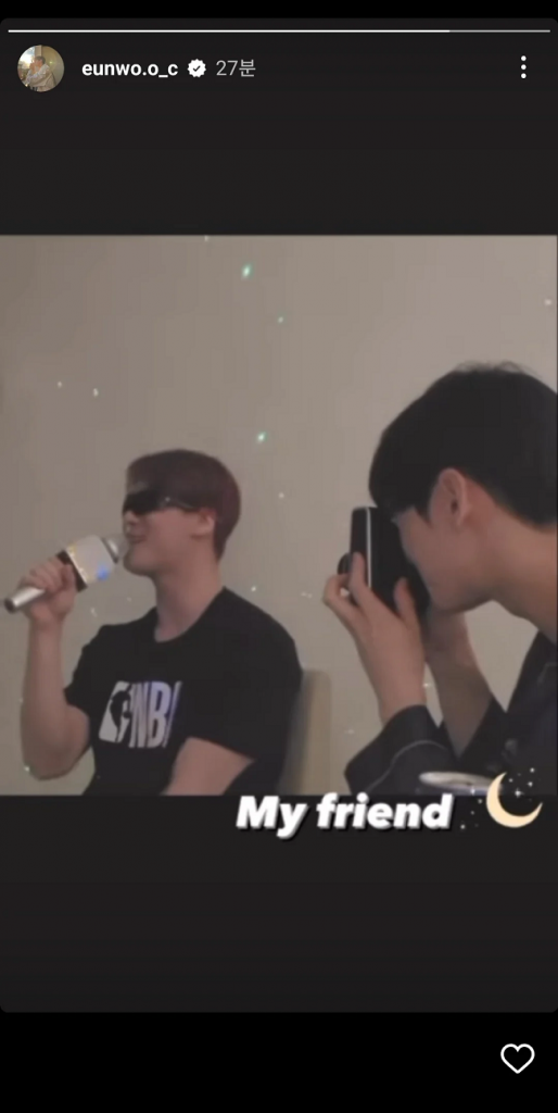 Cha Eun Woo kenang Moonbin (Foto: Instagram)