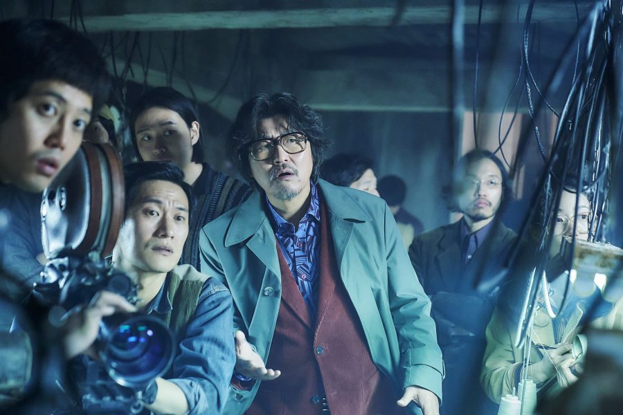 Still cut film Cobweb dir. Kim Ji Woon