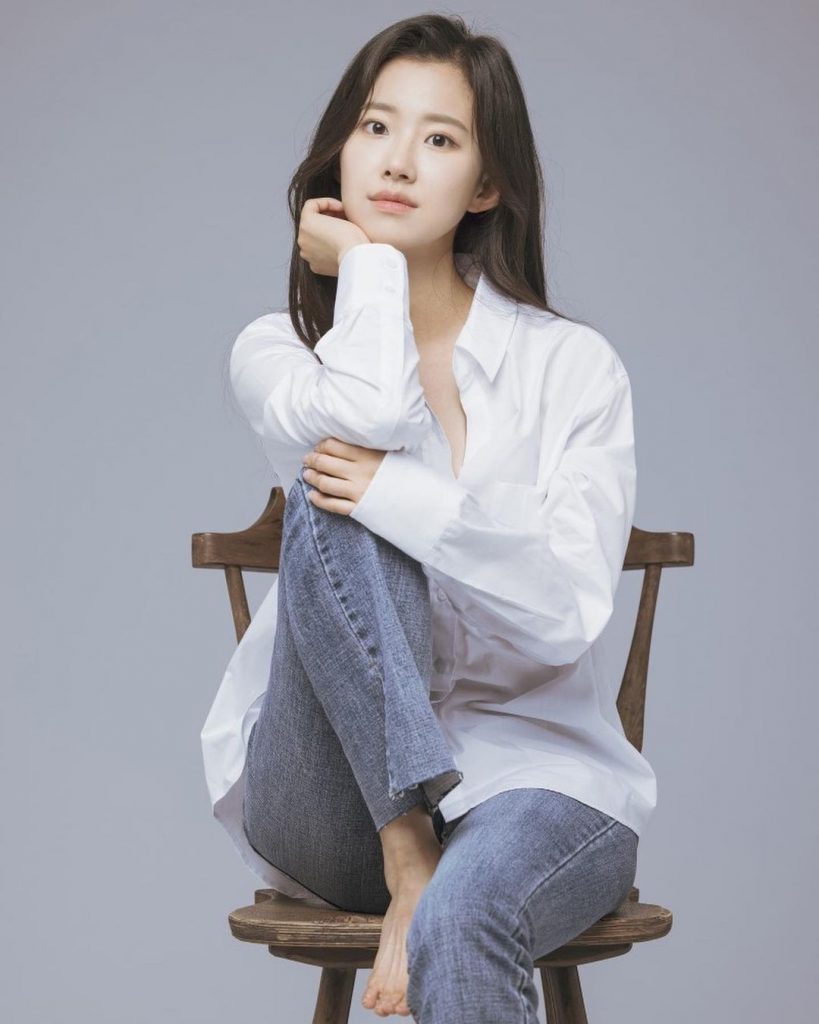 Kim Min Ah, Kakak Jungwoo NCT (Foto: Instagram @i_am_preciousstone)