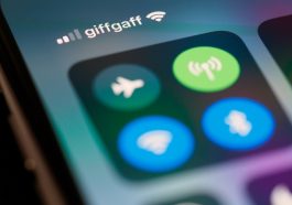 Menggunakan data seluler lebih boros baterai dari WiFi.