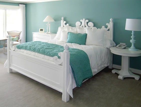 Pengaplikasian warna biru turquoise pada kamar tidur (Foto: Pinterest)