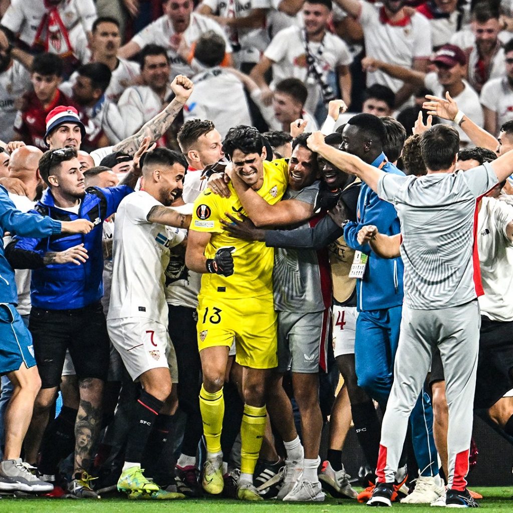 Bono jadi pahlawan kemenangan Sevilla atas AS Roma 
