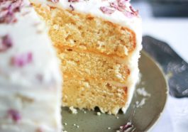 Ilustrasi kue sakura