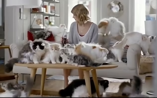 Olivia Benson di iklan Diet Coke