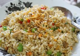 Nasi goreng teri bakso