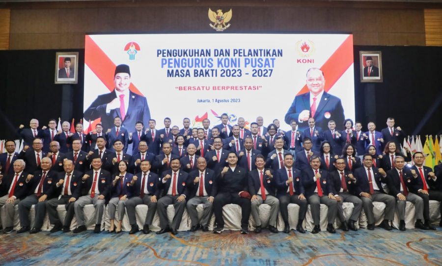 Menteri Pemuda dan Olahraga Republik Indonesia (Menpora RI) Dito Ariotedjo dan Pengurus KONI 2023-2027. Foto: Kemenpora