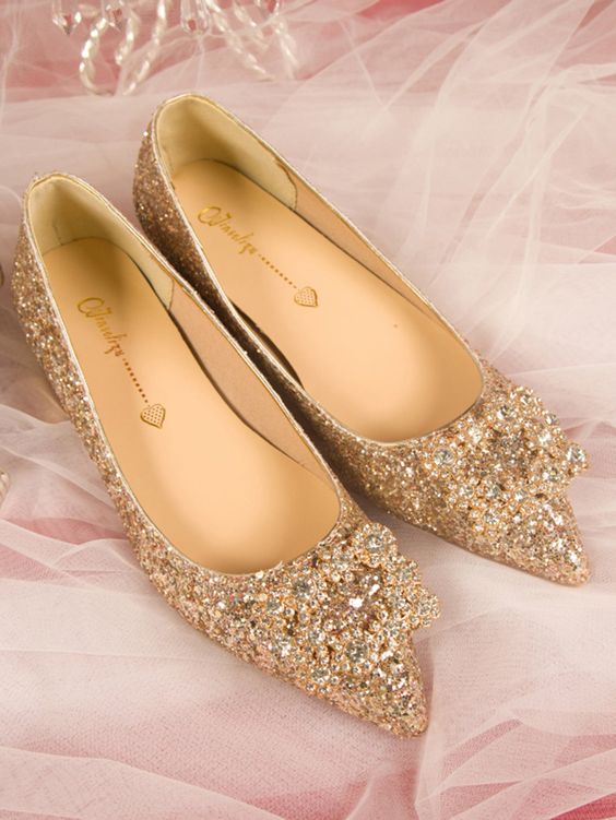 Sepatu dengan glitter