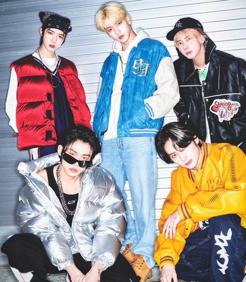 TOMORROW X TOGETHER (TXT)