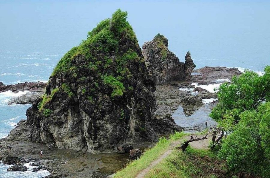 Pantai Watu Lumbung. Foto: Instagram/@jogjaistimewa