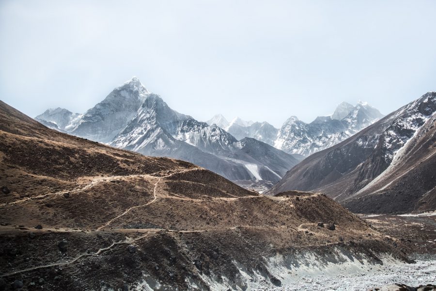 Gunung Everest. Foto: Unsplash.