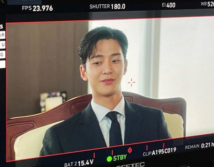 Rowoon. Foto: Instagram/@ewsbdi
