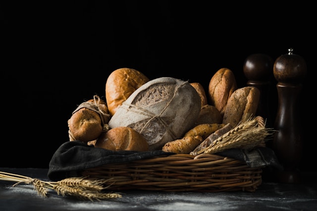 Ilustrasi roti gandum. Foto: Unsplash
