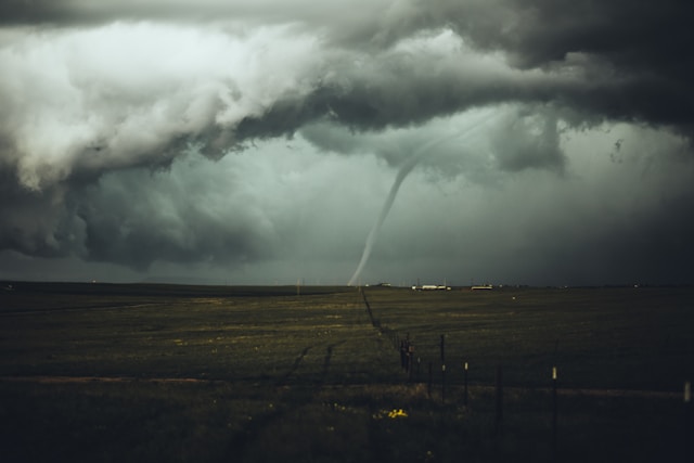 Ilustrasi Tornado. Foto: Unsplash