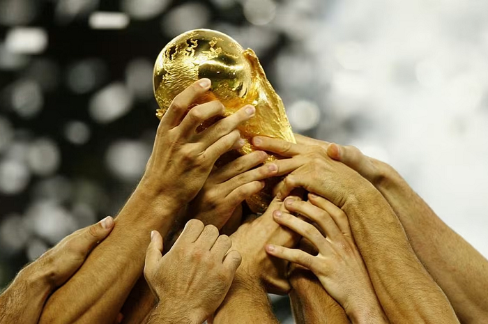 trofi piala dunia