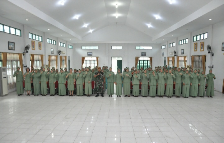 Persit Yon Arhanud 13