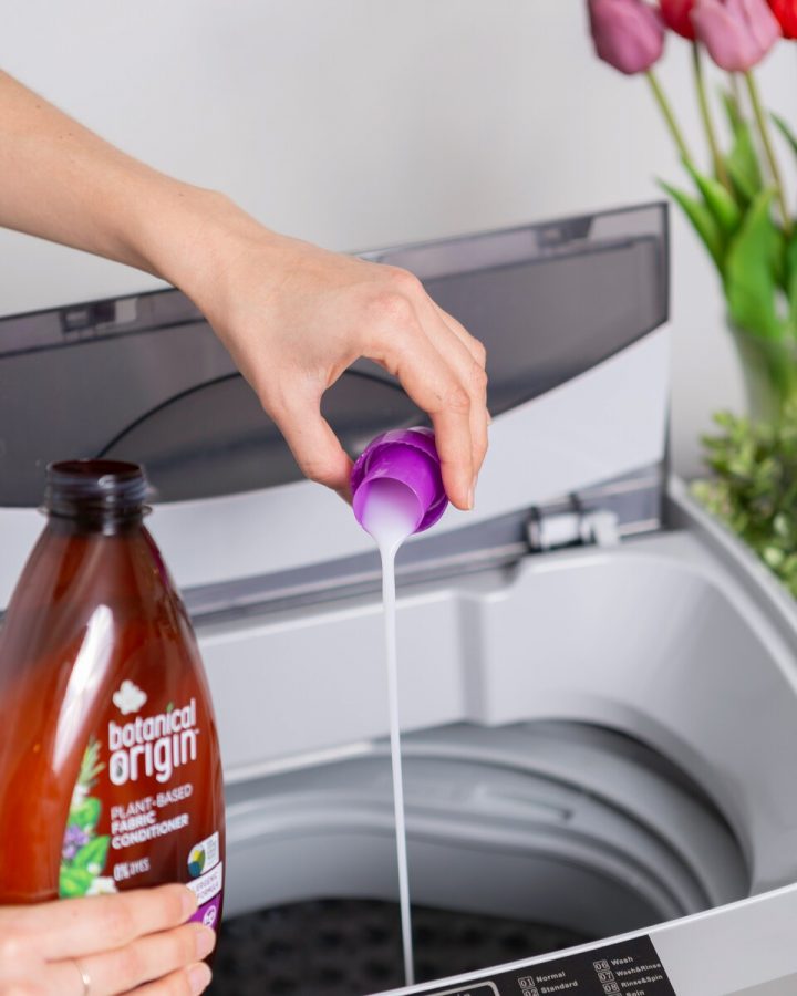 Laundry vs Cuci di Rumah