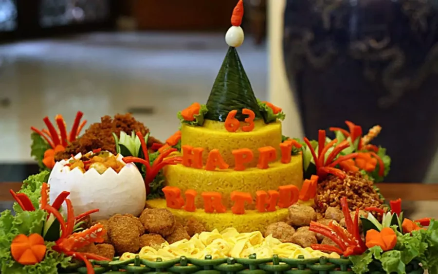 Nasi Tumpeng