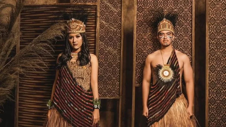 Pakaian Adat
