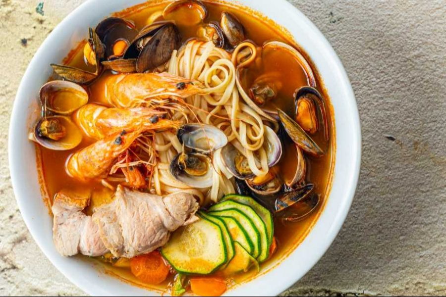 Jjampong Khas Korea