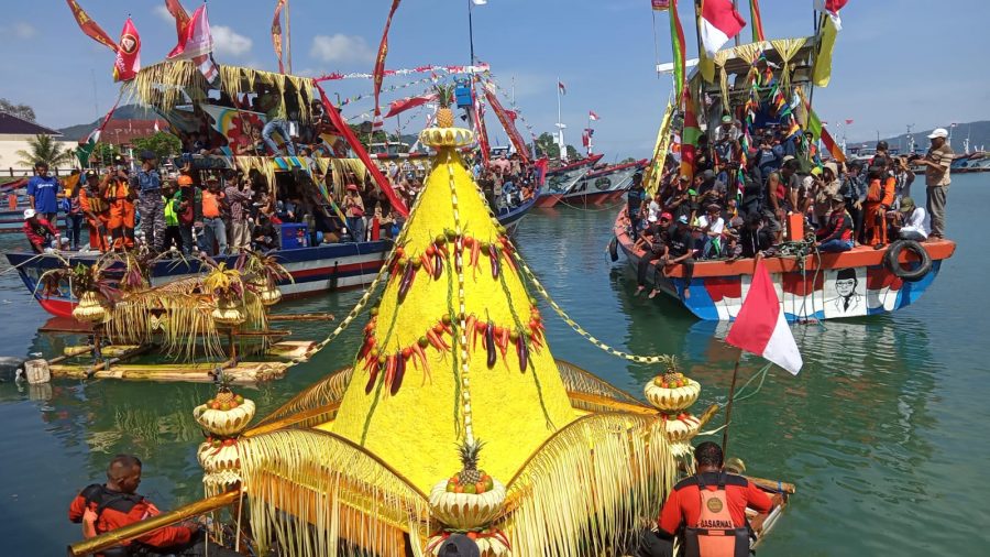 Tradisi Larung Sembonyo
