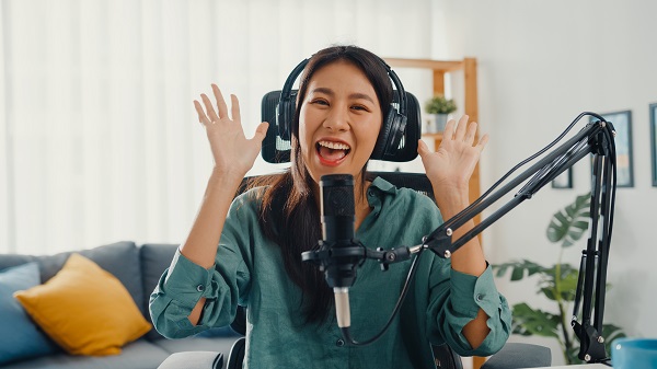 Mendengarkan Podcast