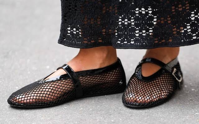 Sepatu Mesh